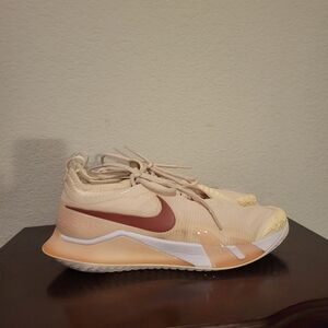 Nike Women's Athletic Shoes in Cream and Maroon